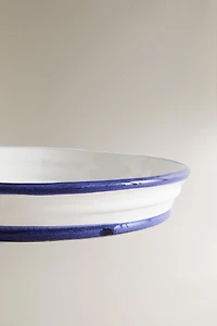 STONEWARE SERVING DISH WITH CONTRASTING RIM