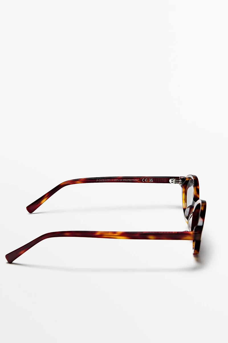 Oval sunglasses