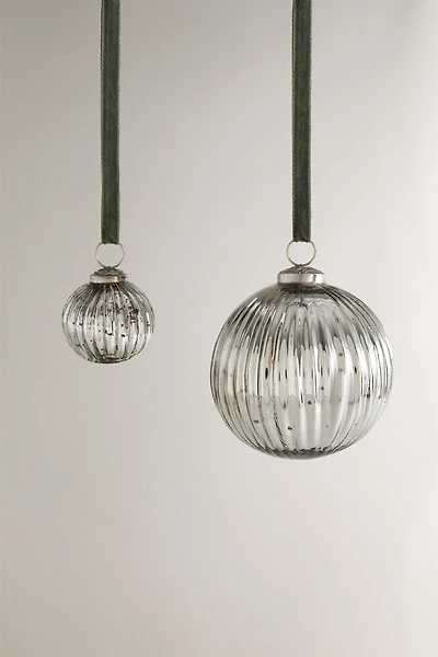 STRIPED BALL CHRISTMAS TREE ORNAMENT