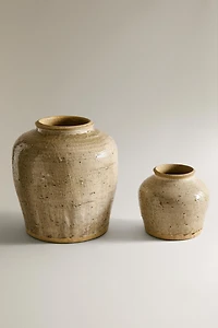 CERAMIC VASE