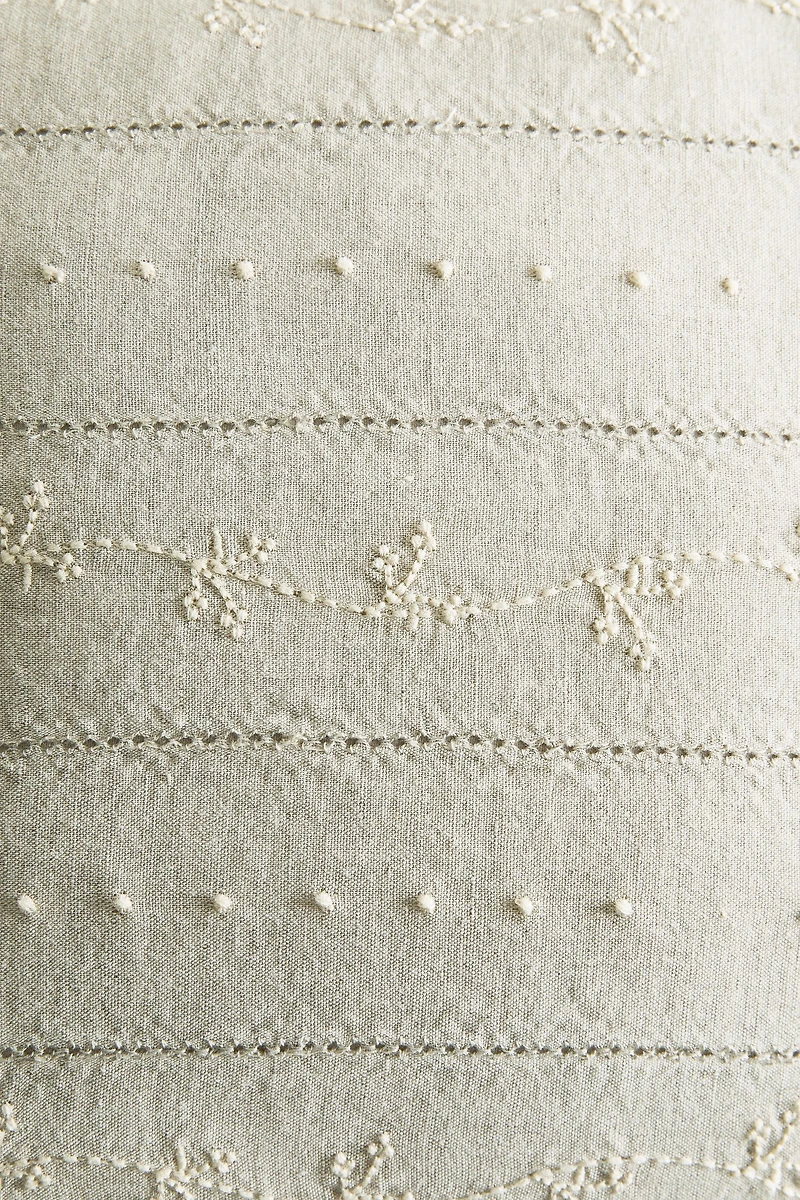 CHILDREN'S THROW PILLOW WITH FLORAL EMBROIDERY