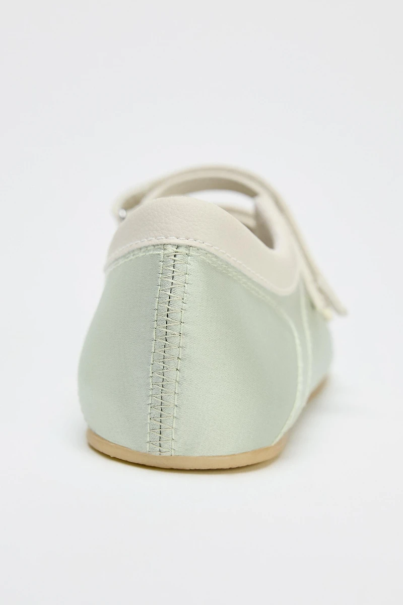 SATIN EFFECT STITCHED BALLET FLATS