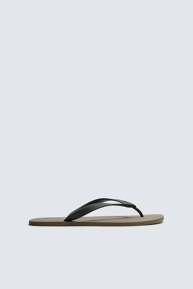 STRAPPY SANDALS
