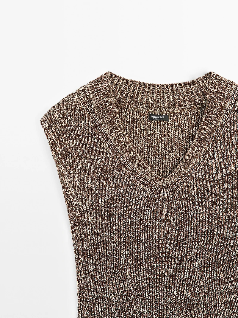 Mouliné cotton V-neck top