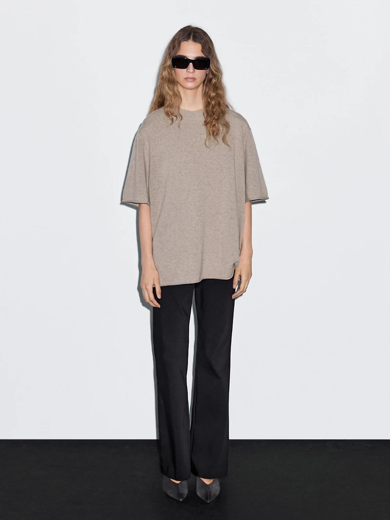 Oversize knit sweater with short sleeves