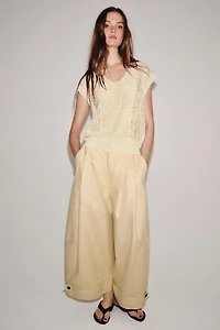 KNIT V-NECK VEST TOP