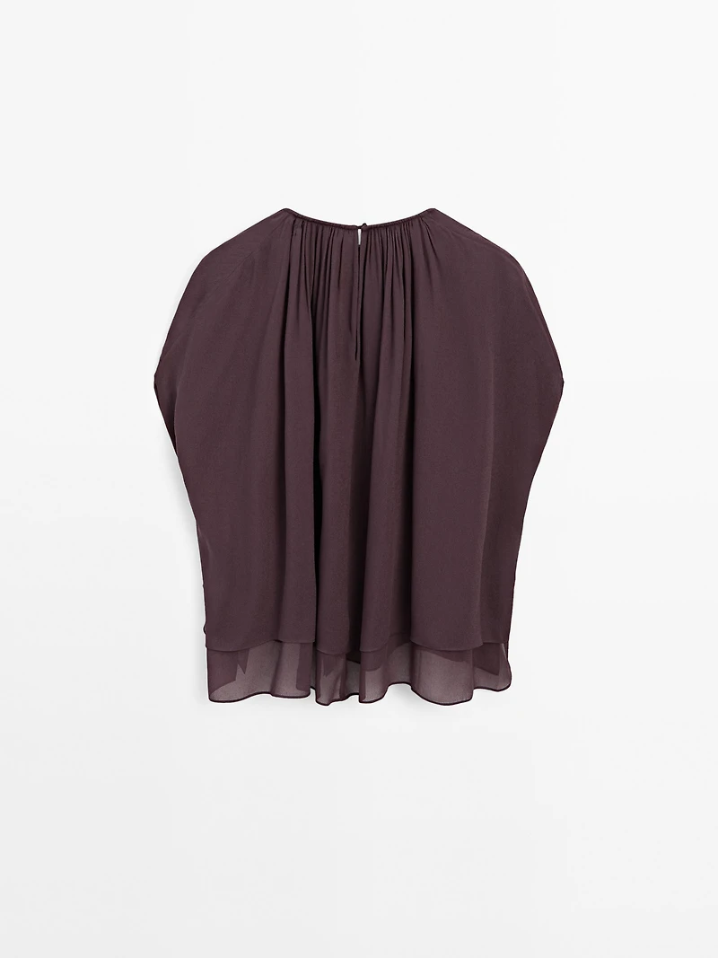 Short double-layer cape