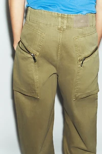 Z1975 MID-RISE CARGO JEANS WITH ZIPPERS