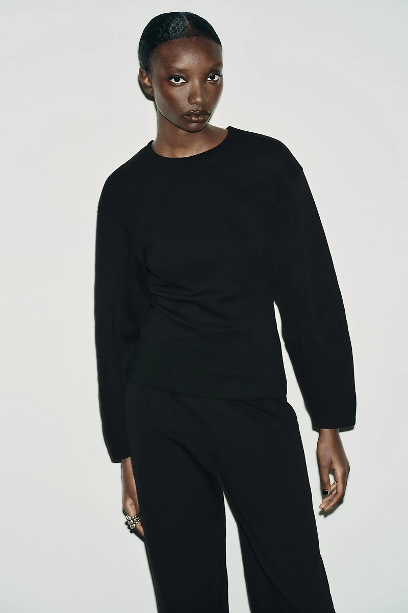 PLEATED INTERLOCK TOP