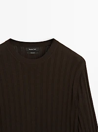Textured round neck sweater