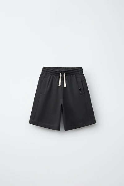 PLUSH LABEL SHORTS