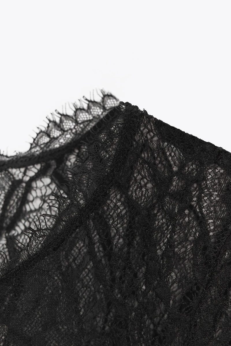 LACE TOP