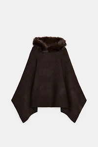 CAPE EN MAILLE EFFET FOURRURE