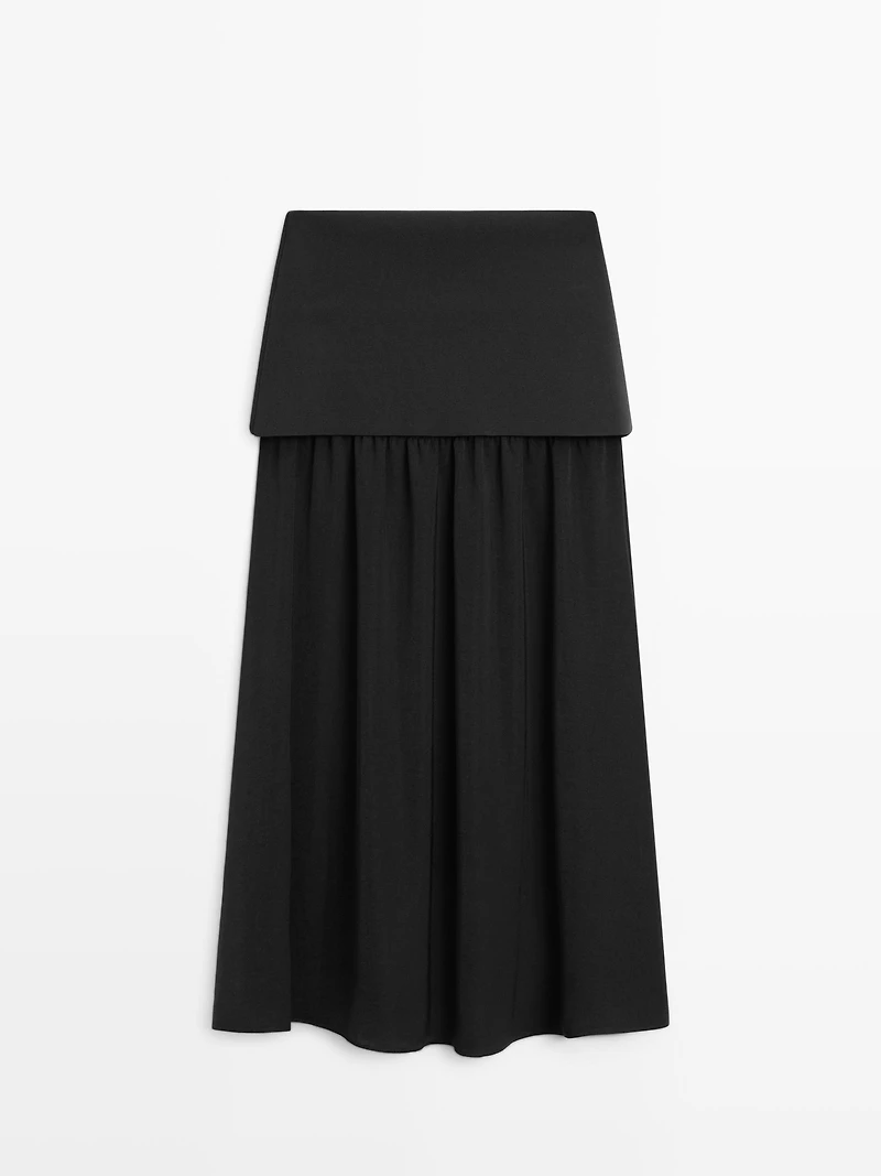 Flowing contrast midi skirt