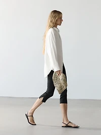 Flowing total look linen blend shirt