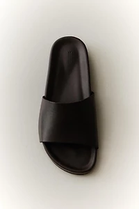 MULES EN CUIR
