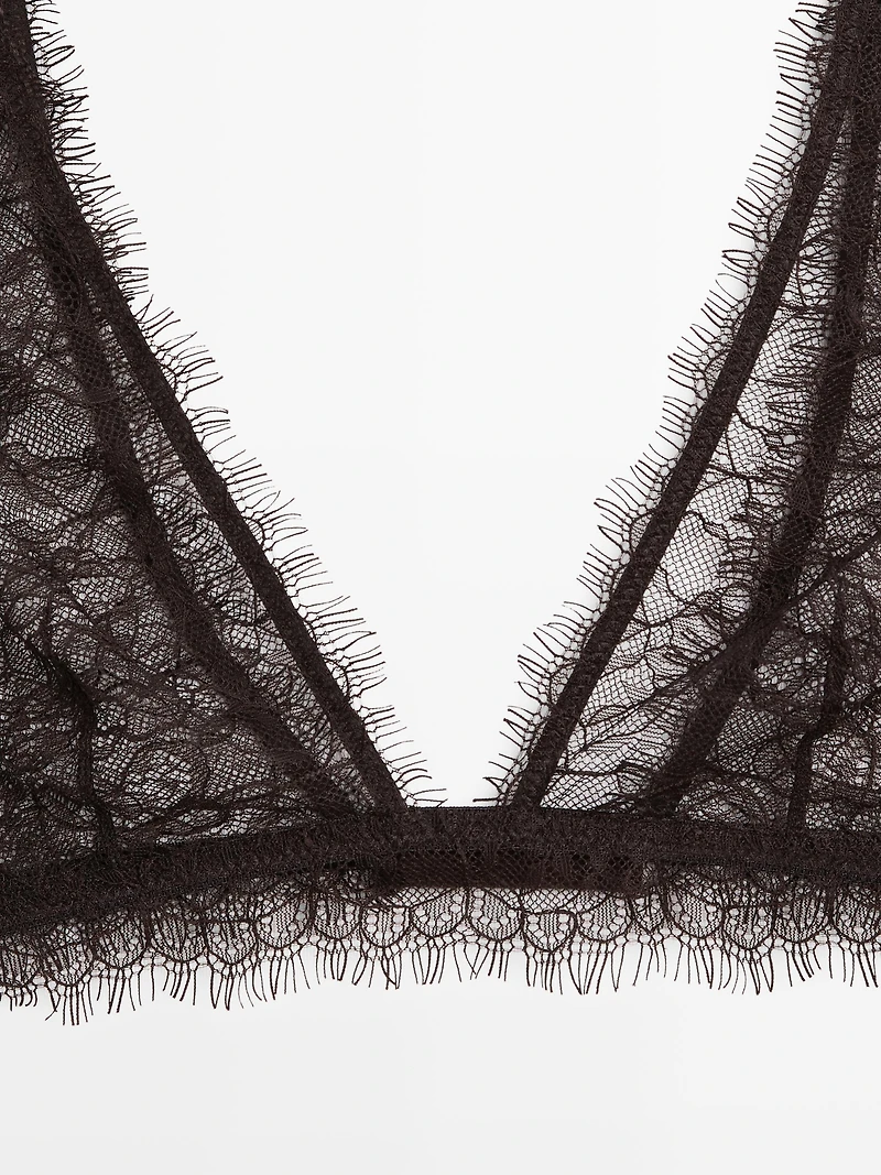 Bralette dentelle détail fleur