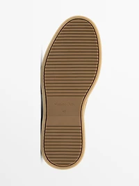 Chaussures montantes souples croûte de cuir