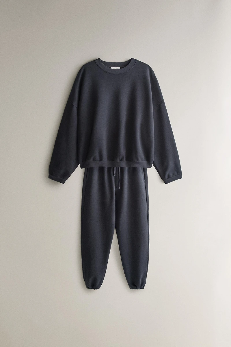 PLUSH SWEATSHIRT