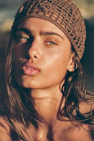 CROCHET BEANIE WITH BEADED FLOWERS