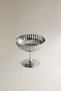 SCALLOPED METAL GLASS