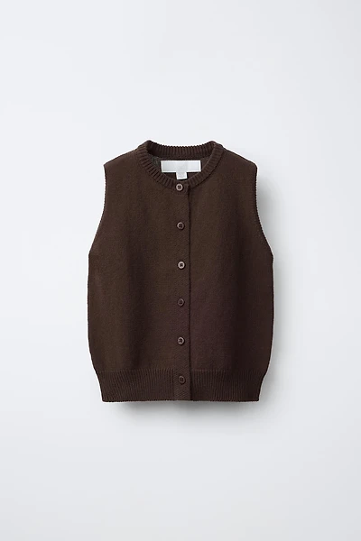KNIT BUTTON-UP VEST