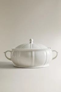 PORCELAIN TUREEN WITH A RAISED DESIGN