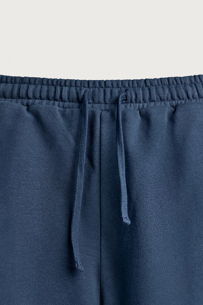 GRAPHIC PRINT JOGGER SHORTS
