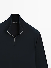 Polo à col montant zippé
