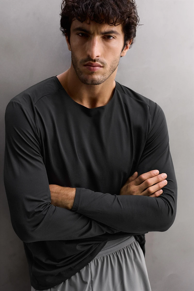 PERFORATED TECHNICAL T-SHIRT