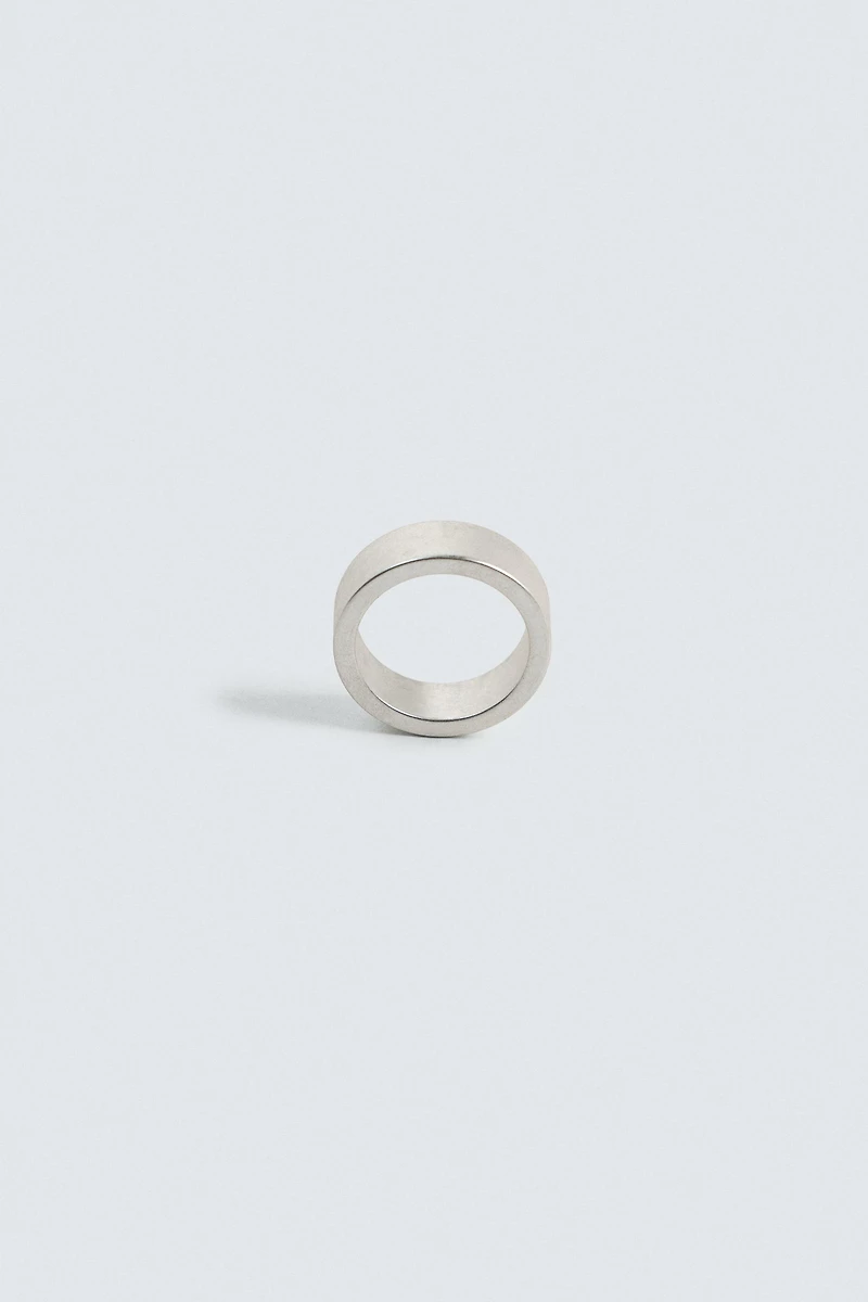 MATTE METAL BAND RING