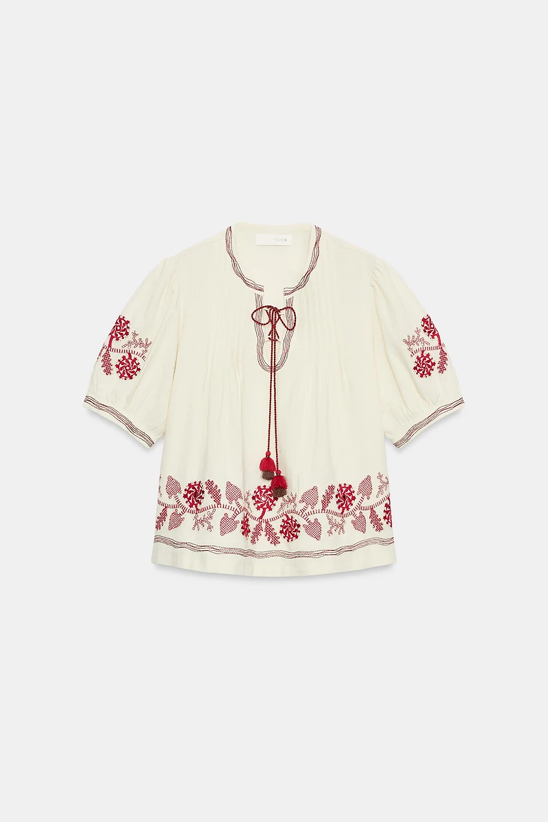 BLOUSE BRODERIES ET POMPONS