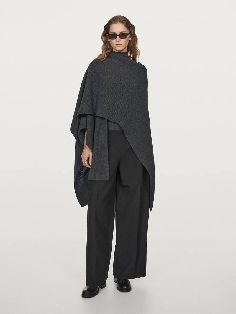 Knit 100% cashmere cape