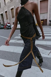 METALLIC THREAD TRIM HALTER TOP
