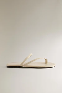 FLAT LEATHER SANDALS