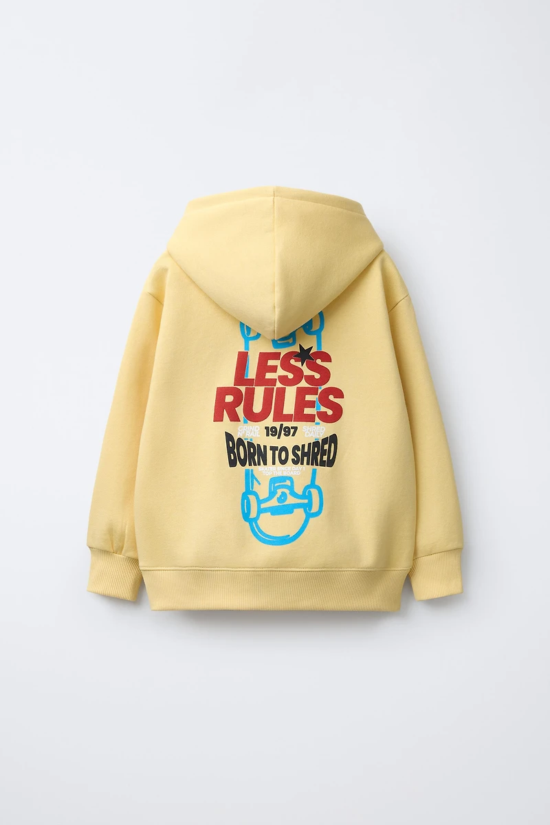 EMBOSSED SKATE HOODIE
