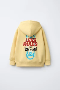 EMBOSSED SKATE HOODIE