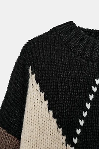 ARGYLE KNIT SWEATER