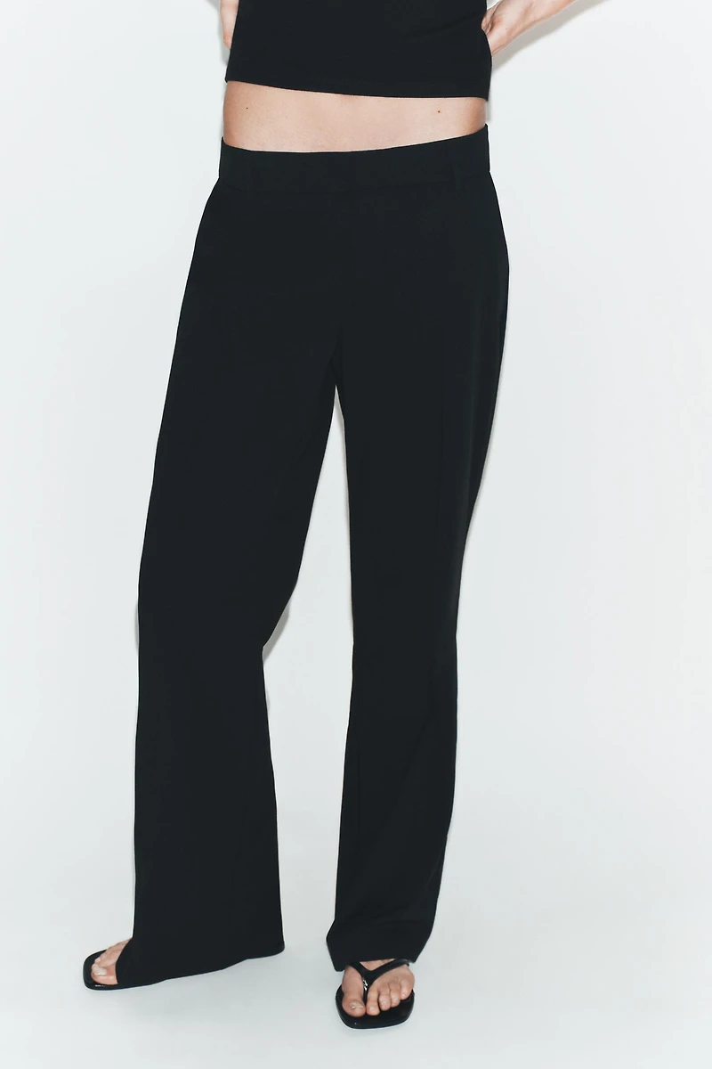LOW-RISE STRAIGHT LEG PANTS