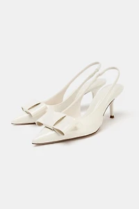 PATENT FINISH BOW HEELS