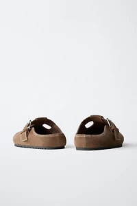 TOPSTITCHED LEATHER CLOGS