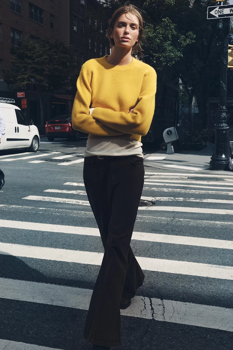 SOFT KNIT BASIC SWEATER