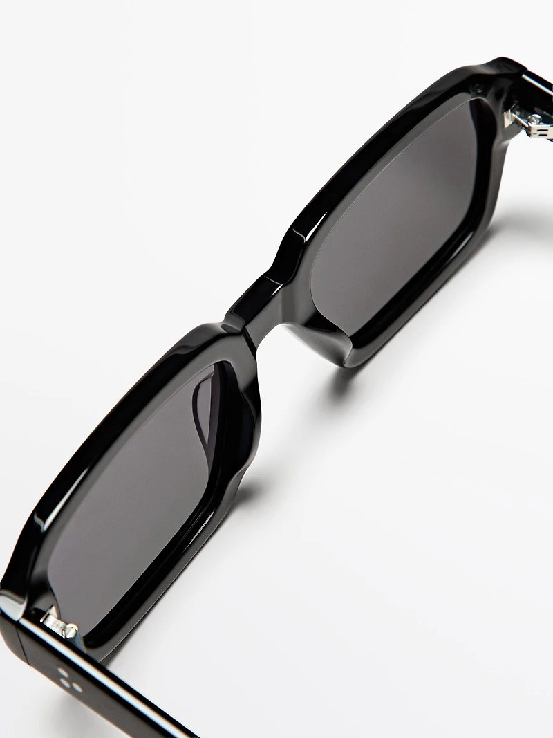 Rectangular sunglasses