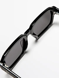 Rectangular sunglasses