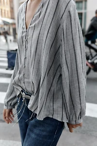 WOVEN STRIPED BLOUSE
