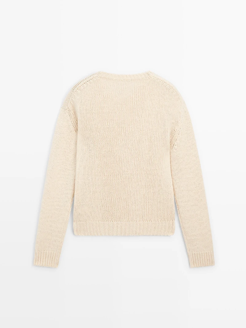 100% wool V-neck knit sweater