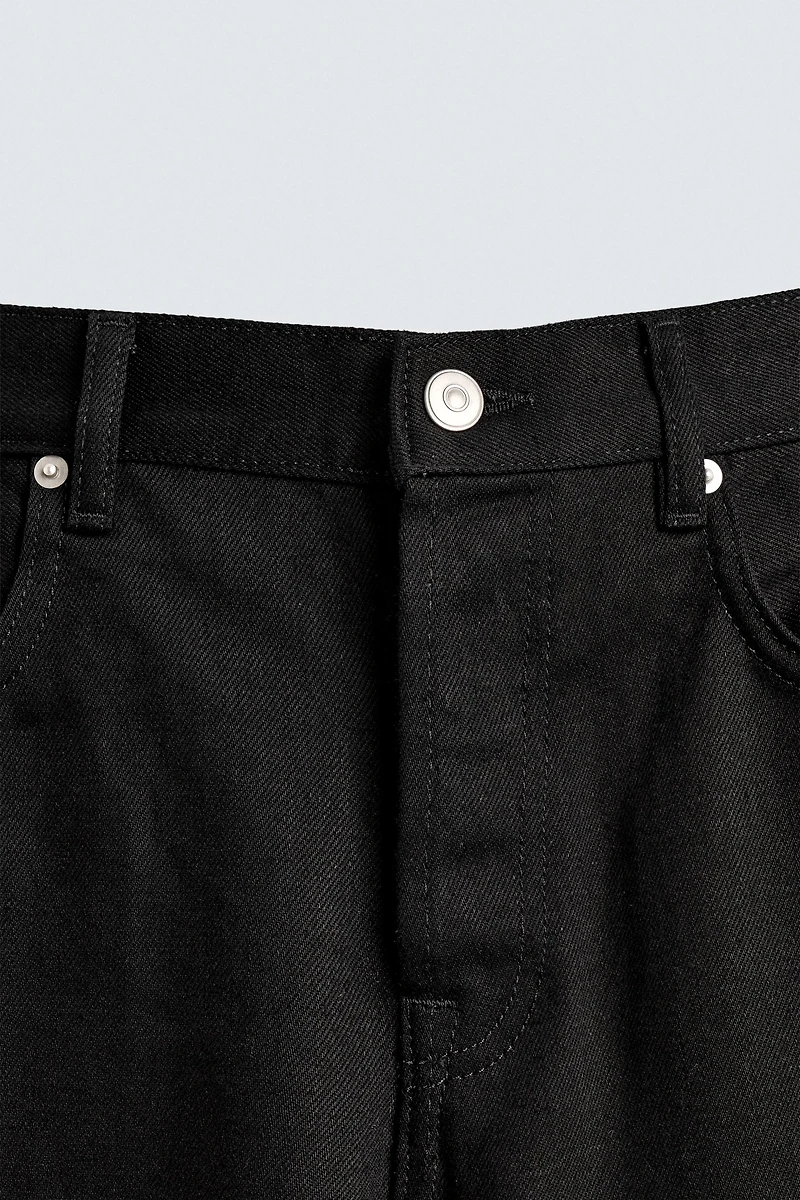 STRAIGHT FIT JEANS