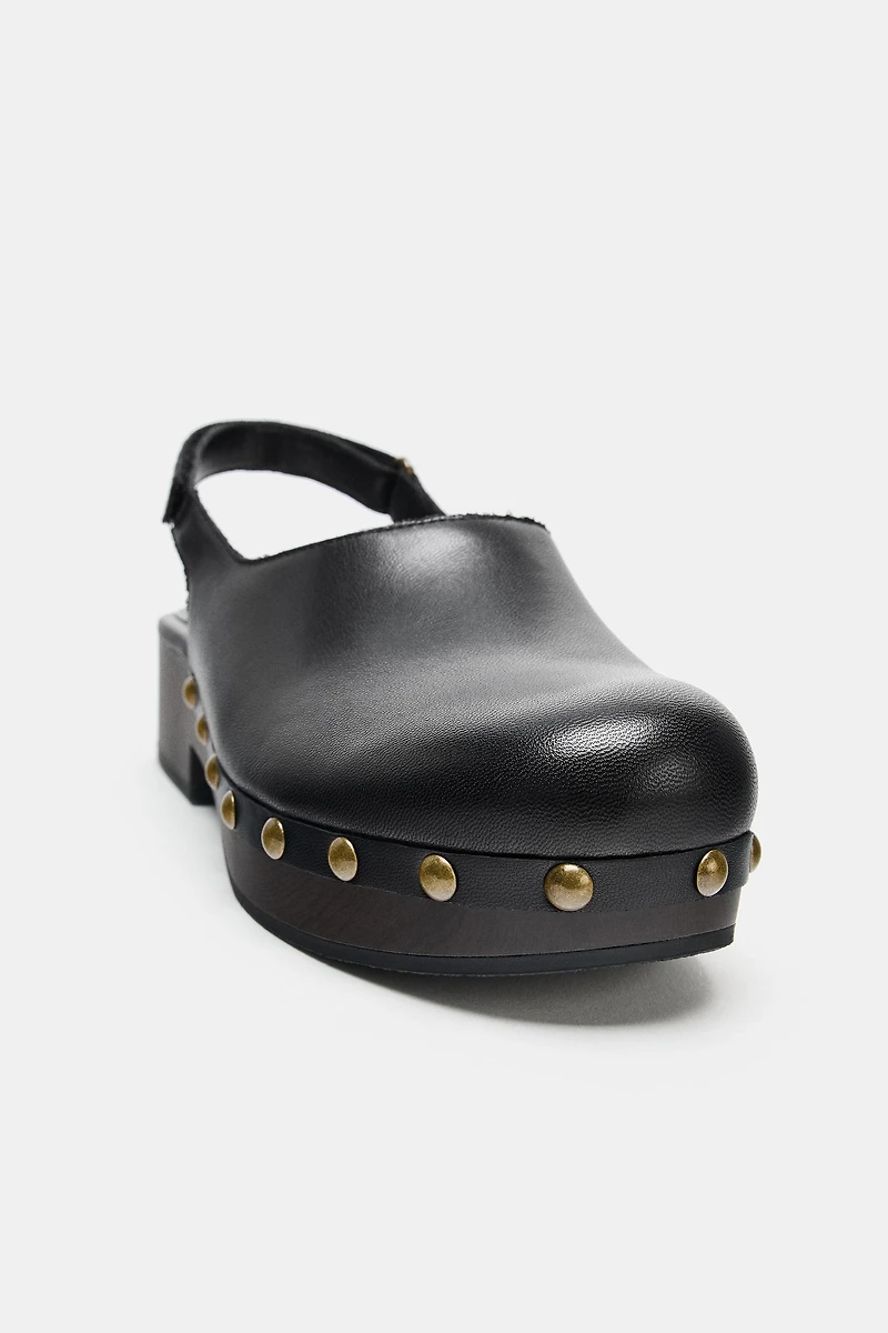 STUDDED LEATHER CLOGS