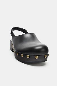 STUDDED LEATHER CLOGS