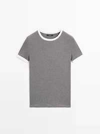 Short sleeve T-shirt with contrast detail